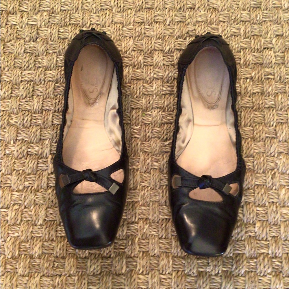 Tod’s Bow Front Driver Degas Leather Ballet shoes